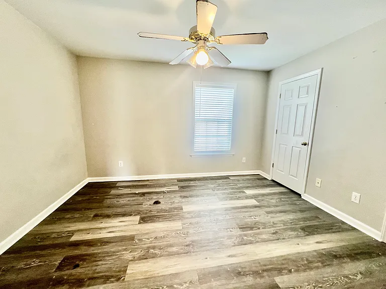 2829 Bennington Dr — Photo 12