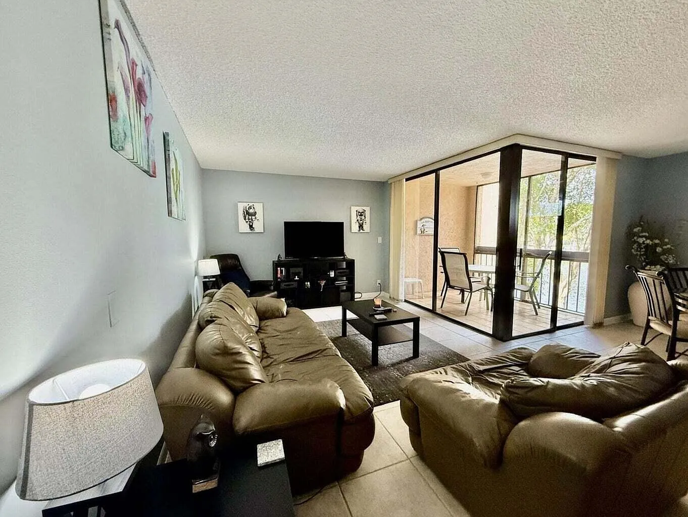 2 bed, 2.0 bath, 1175 sqft, $2,700 — Photo 4