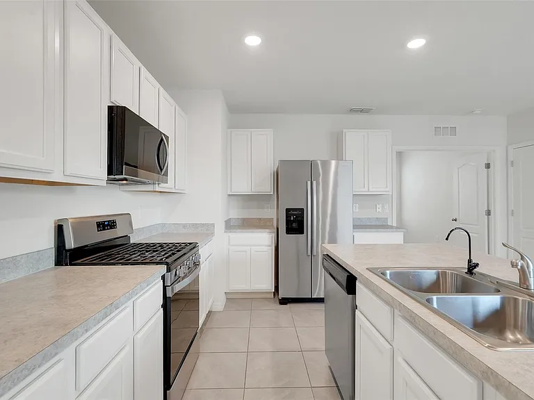 3881 Brant Pl — Photo 12