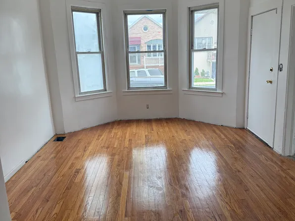613 W 46th Pl #1, Chicago, IL 60609