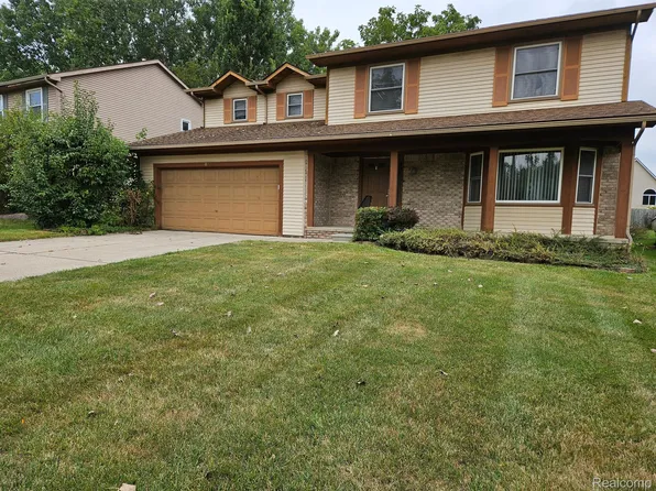 8357 Berkshire Dr, Ypsilanti, MI 48198