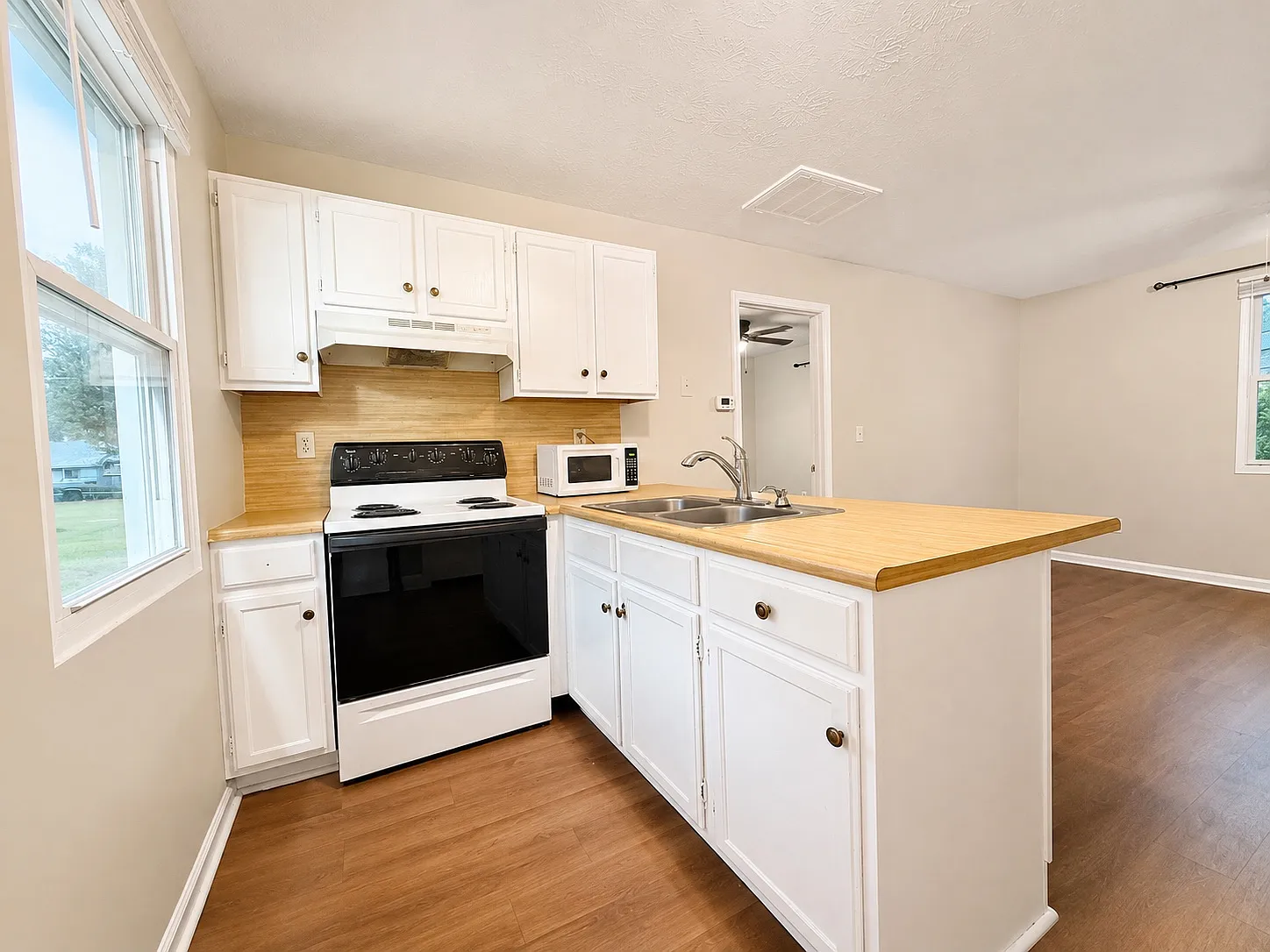 1 bed, 550 sqft, $850 — Photo 1