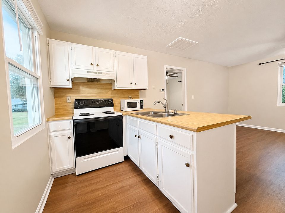 1st image of 1170 Miller St #3