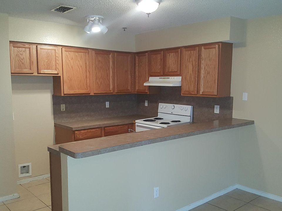 1st image of 2710 Los Amigos Dr