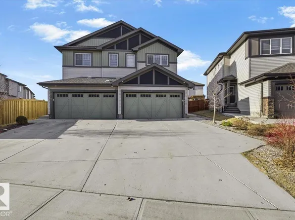 9046 Cooper Link SW, Edmonton, AB T6W 4A4