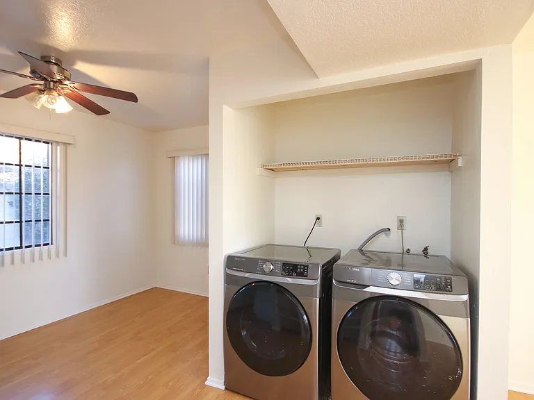 74 S Meridith Ave #4 — Photo 5