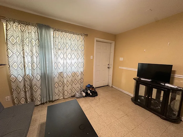 3854 Spring Garden St — Photo 16