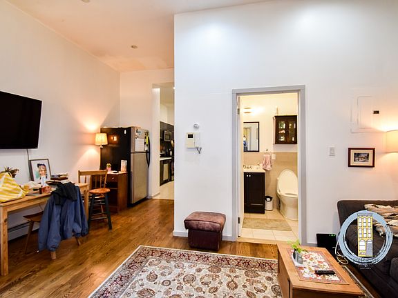 3rd image of 171 Hancock St APT 4