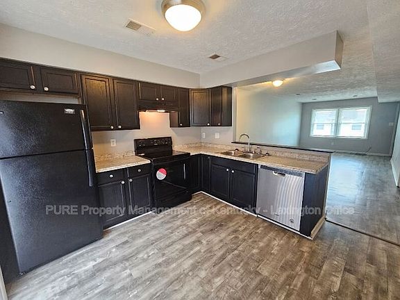 4th image of 2853 Snow Rd APT 7