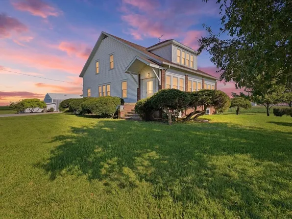 10168 N 600 East Rd, Gridley, IL 61744