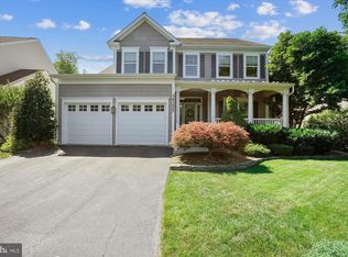 43625 Wembley Ln, Chantilly, VA 20152