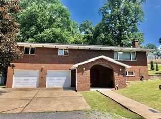 8 Grant Rd, Ellwood City, PA 16117