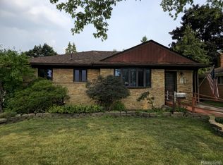 9036 Merriman Rd, Livonia, MI 48150