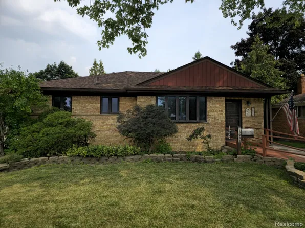 9036 Merriman Rd, Livonia, MI 48150