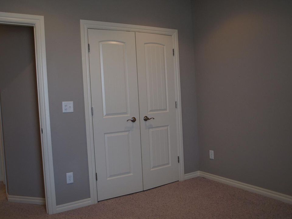 2nd image of 505 S Fretz Ave