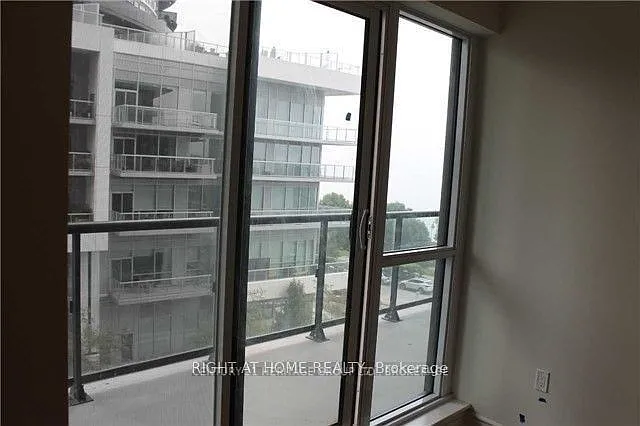 39 Annie Craig Dr #412 — Photo 3