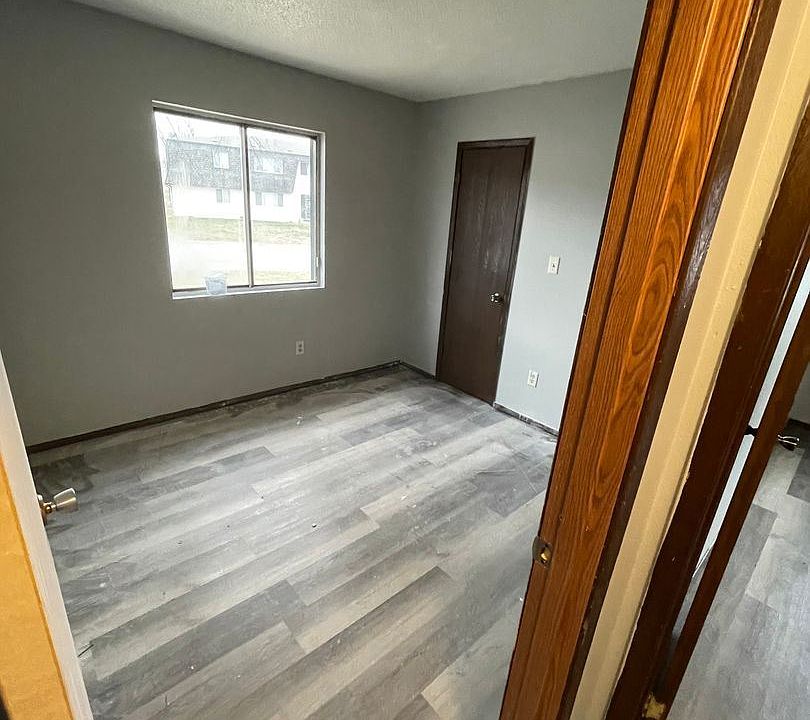 1200 Meadow 1200 Meadow Ln Waterloo IA Zillow