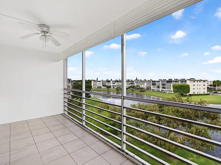 4028 Hythe Pl #B — Photo 49