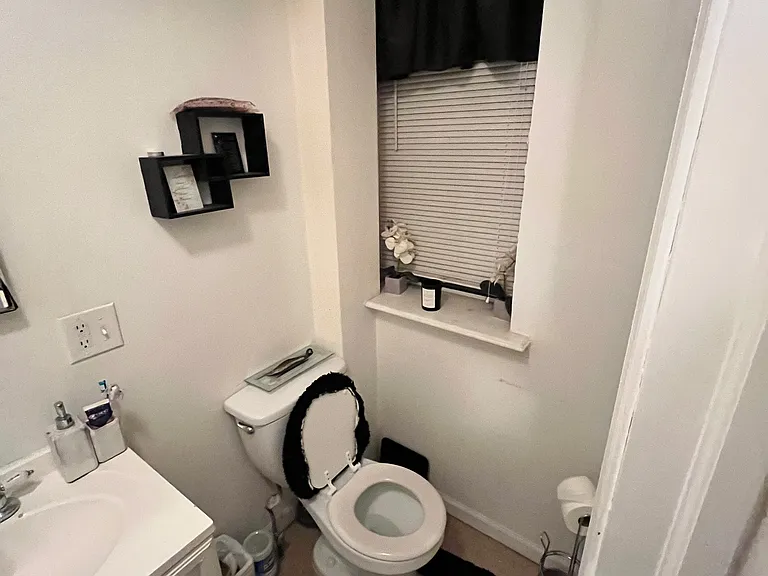 1846 W Master St #2 — Photo 2