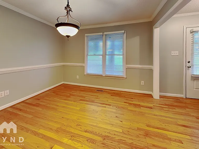 613 Jordan Ridge Ln — Photo 8