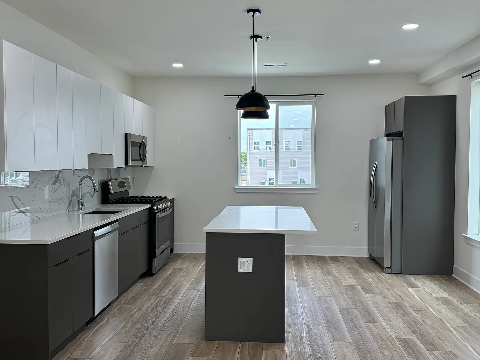 2511 E Tioga St — Photo 1