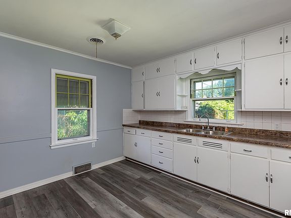 4th image of 1528 W High St