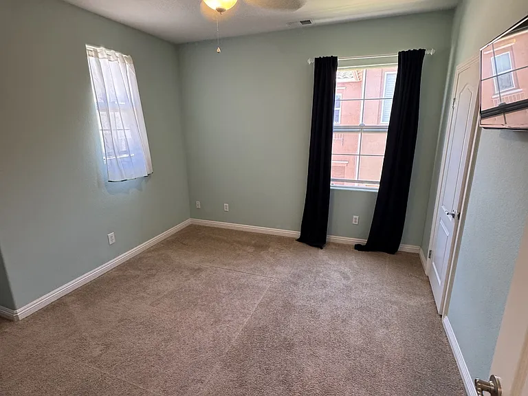 851 Antilla Way — Photo 29