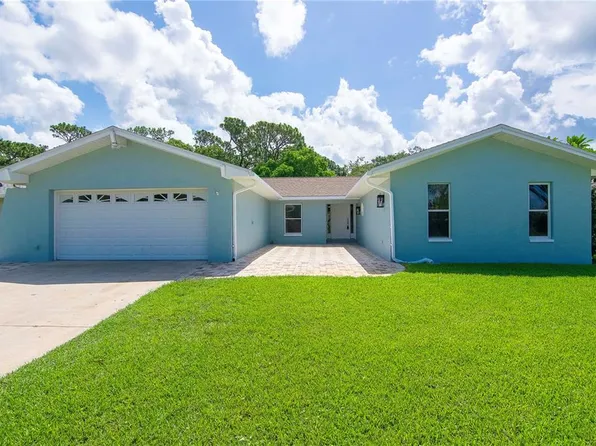 10697 Del Prado Dr E, Largo, FL 33774