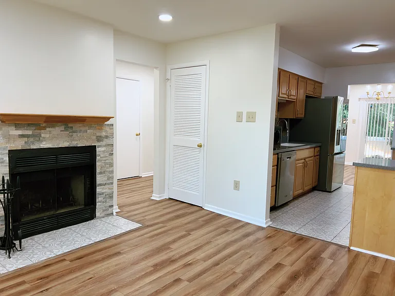 252 Hampshire Dr #252 — Photo 37