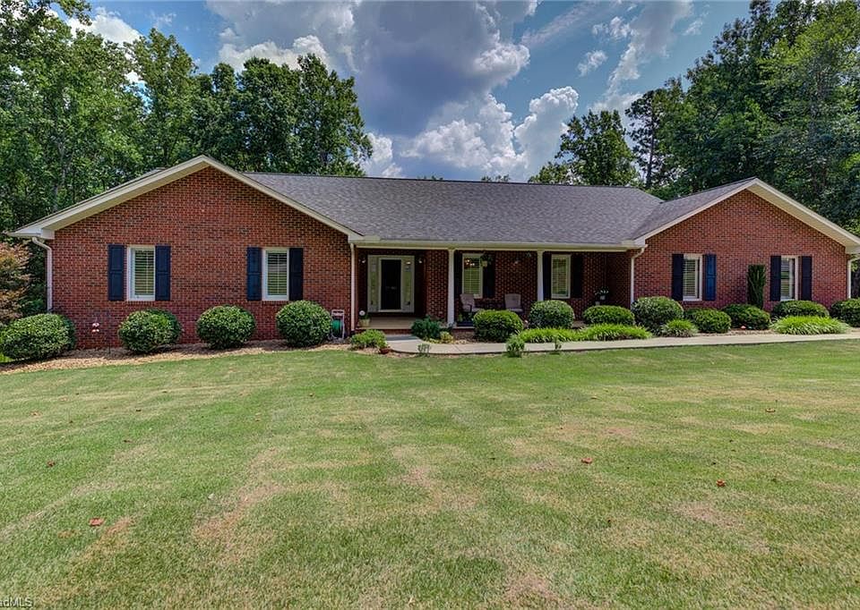 302 Lakeview Rd, Mocksville, NC 27028 Zillow