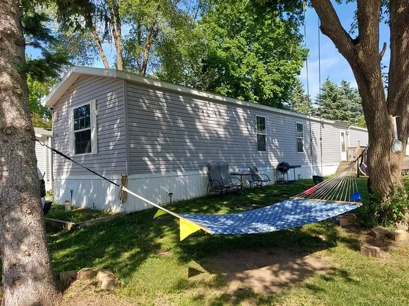 109 Riverside Ter, Watertown, MN 55388