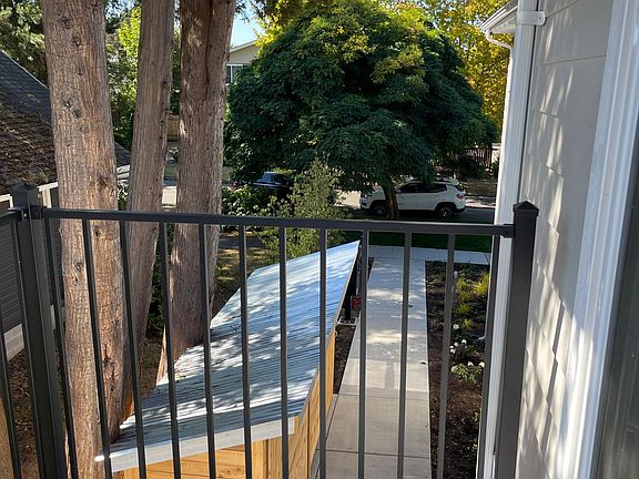 2nd image of 641 N Pine St #5