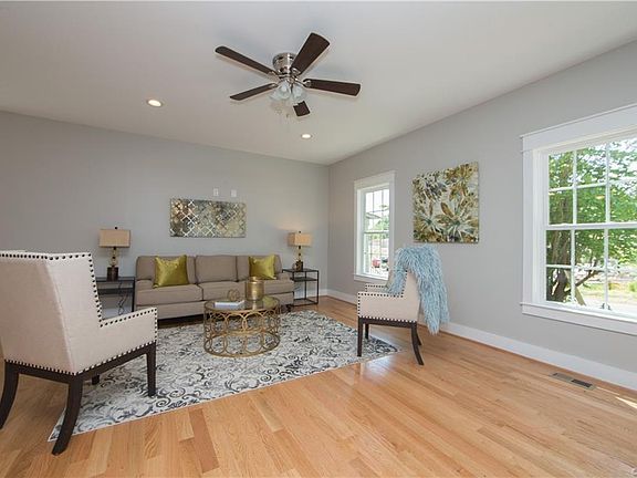 3rd image of 3708 Glenwood Ave