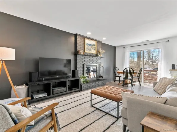 143 Carriage Path South #143, Milford, CT 06460