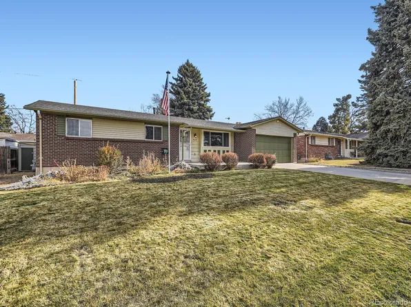 424 S Vaughn Way, Aurora, CO 80012