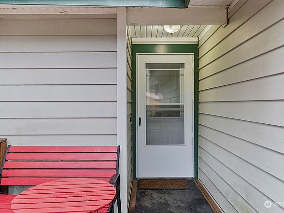 5th image of 4724 231st Street Ct E