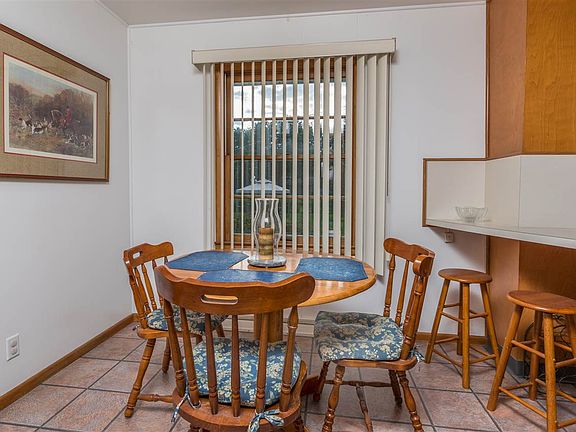 3rd image of 55825 Oak Manor Pl