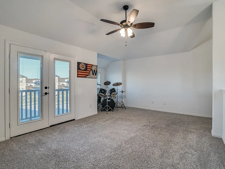 2643 Perdenales Dr — Photo 21