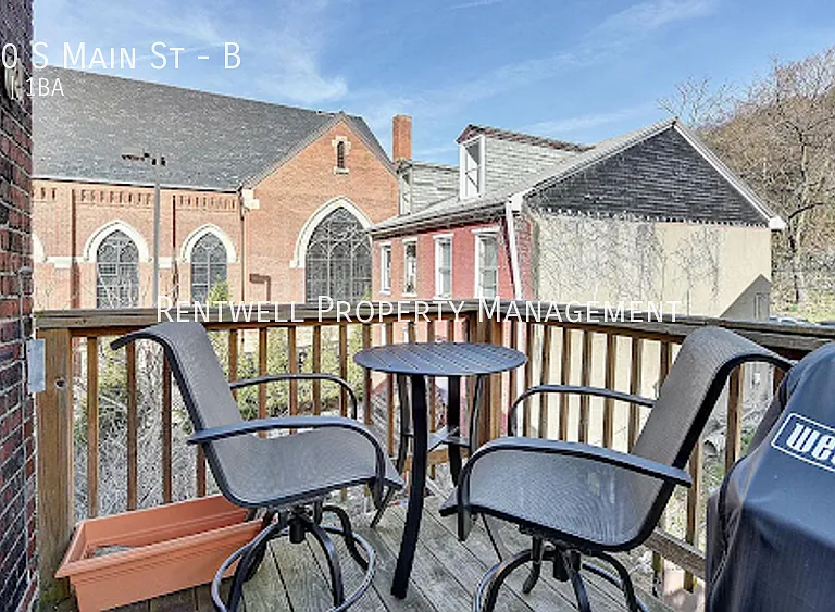 320 S Main St #B — Photo 14