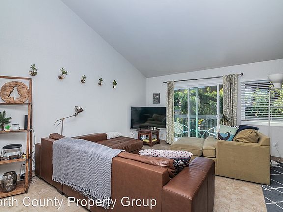 3rd image of 247 N Granados Ave