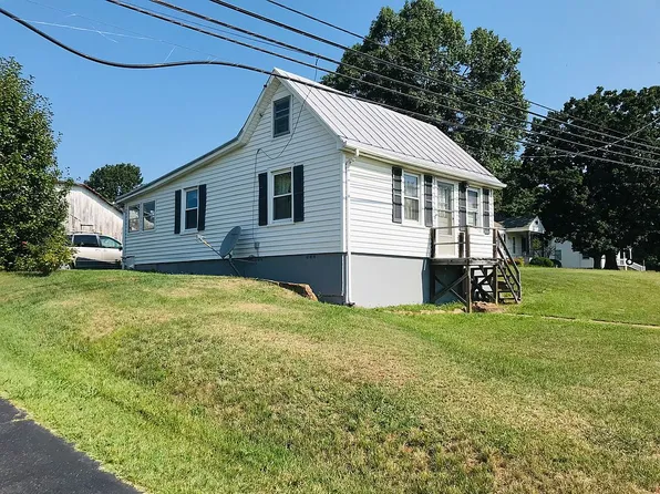 157 Highwayview Rd, Hurt, VA 24563