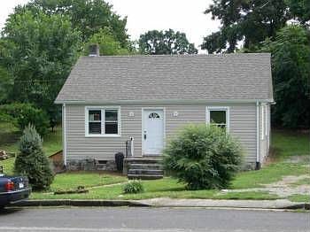 2nd image of 1206 Thomas Ave NW
