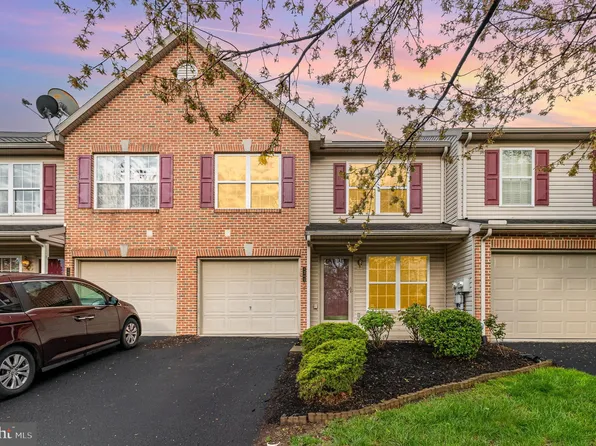 1205 Cross Creek Dr, Mechanicsburg, PA 17050