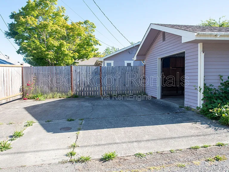 4840 N 8th St — Photo 38