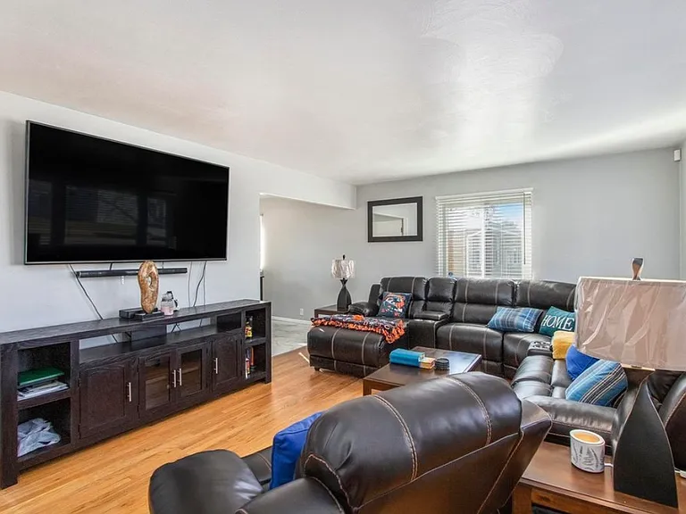 2740 Kettering Dr — Photo 4