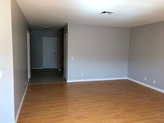 3rd image of 2631 Farnee Ct