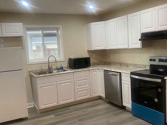 4th image of 4507 225th St E