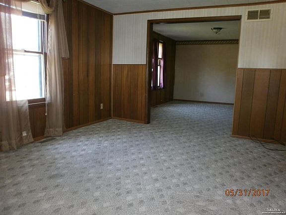 4th image of 112 W Grand Ave