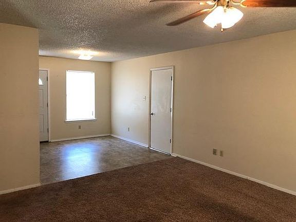 4th image of 1100 SE 14th St