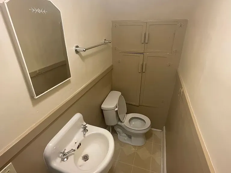 712 E Cottage Grove Ave — Photo 15